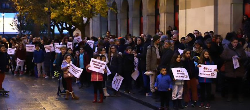 Nueva protesta contra la jornada partida en los centros escolares navarros