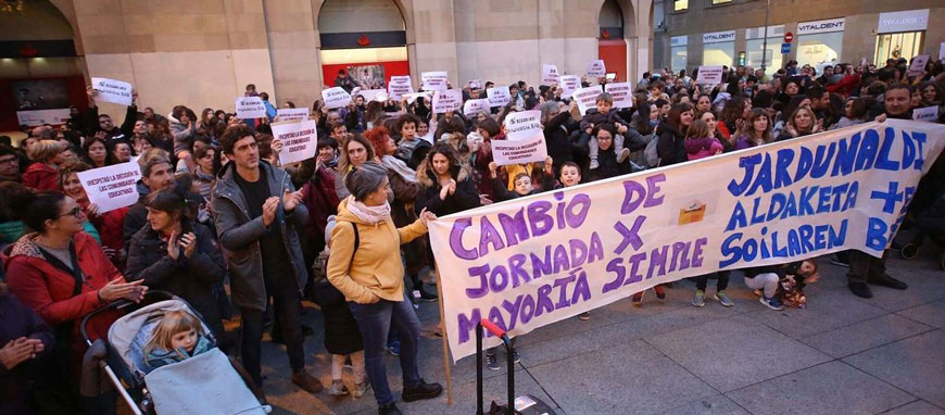 El Defensor cuestiona la norma que regula los cambios de jornada escolar en Navarra